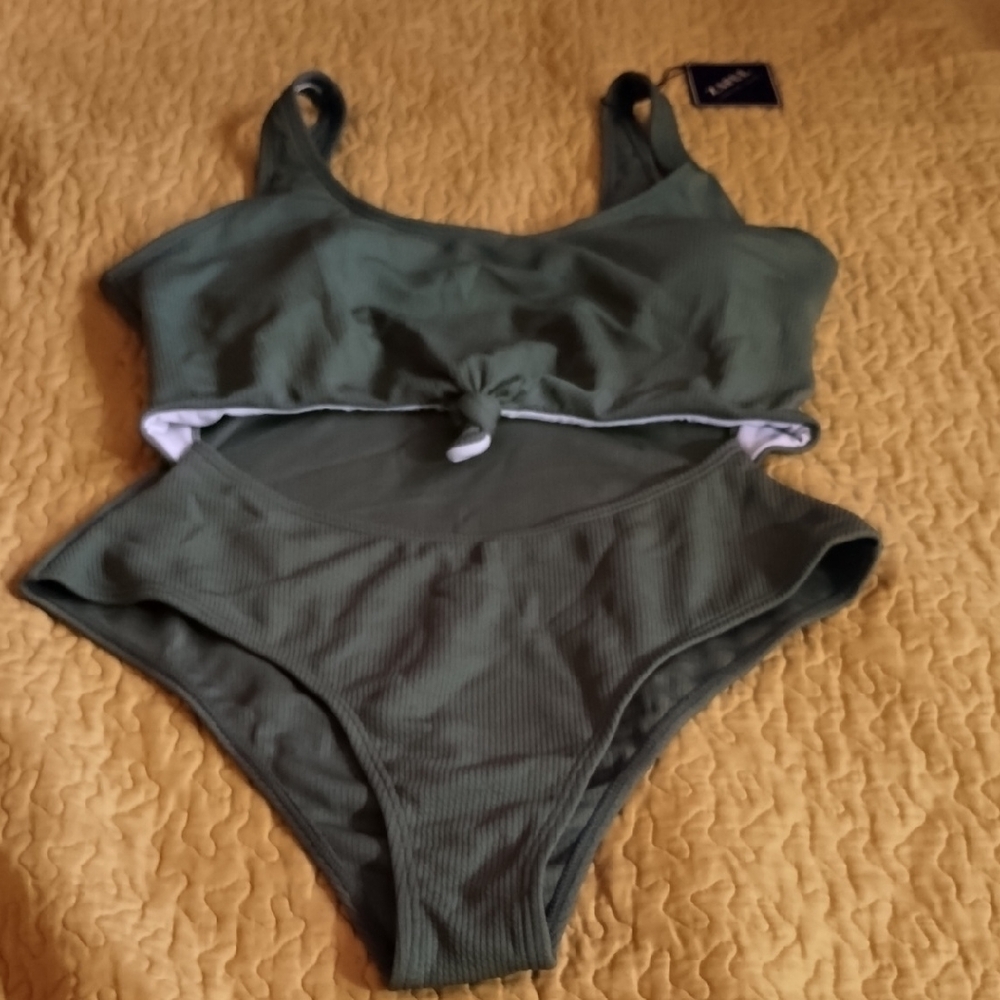 Zaful Olive Green Ribbed Swimsuit